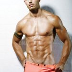 Lo sportswear del modello su DNA - Thumbnail