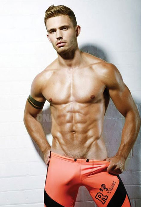 Lo sportswear del modello su DNA