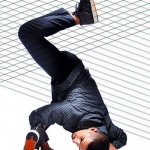 RubberLegz, il ballerino e designer che ama contorcersi - Thumbnail