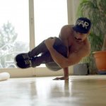 RubberLegz, il ballerino e designer che ama contorcersi - Thumbnail
