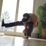 RubberLegz, il ballerino e designer che ama contorcersi - Thumbnail