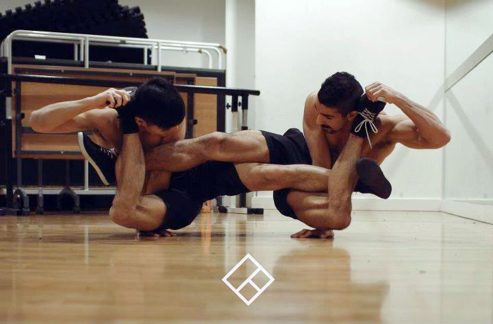 RubberLegz, il ballerino e designer che ama contorcersi