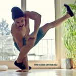 RubberLegz, il ballerino e designer che ama contorcersi - Thumbnail