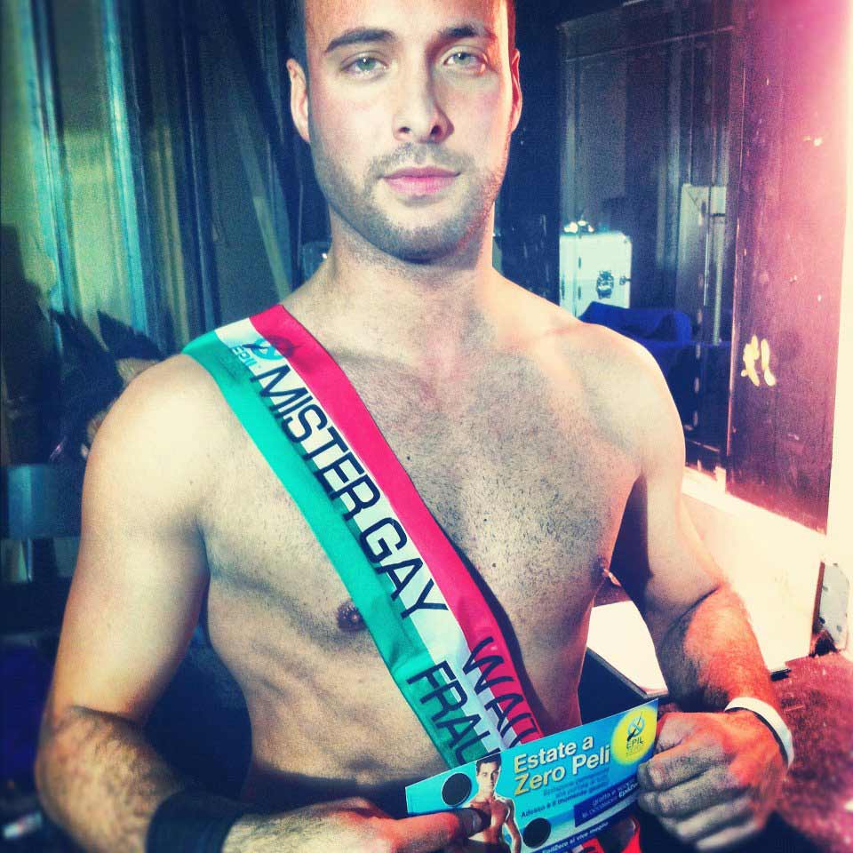 Alessandro &egrave; Mister Waiting for Frau, verso Mister Gay 2012