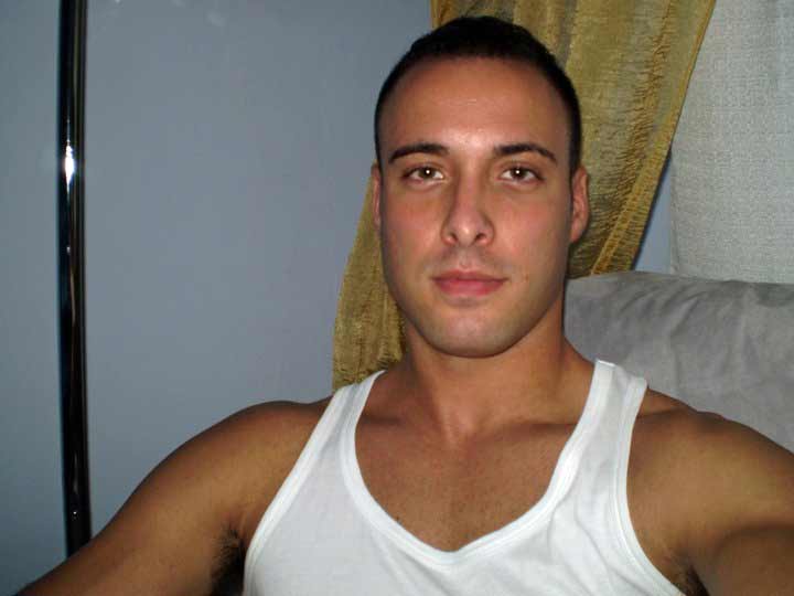 Alessandro &egrave; Mister Waiting for Frau, verso Mister Gay 2012