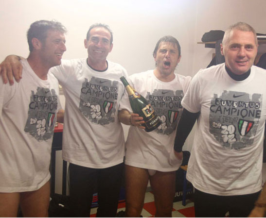 La Juve campione d'Italia: la gioia negli spogliatoi