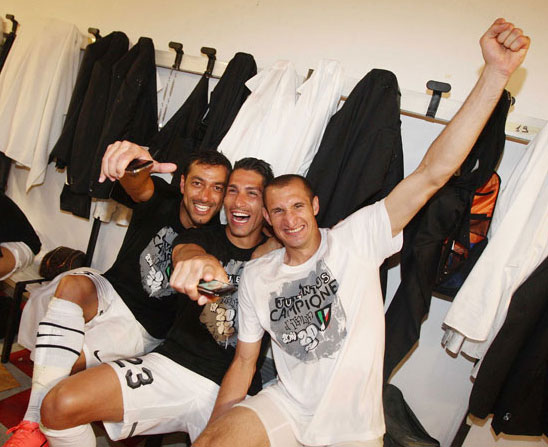 La Juve campione d'Italia: la gioia negli spogliatoi