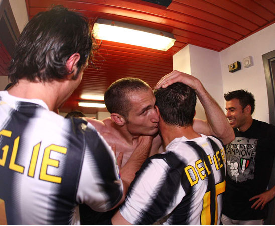 La Juve campione d'Italia: la gioia negli spogliatoi