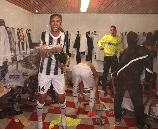 La Juve campione d'Italia: la gioia negli spogliatoi