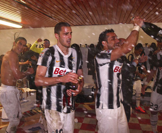 La Juve campione d'Italia: la gioia negli spogliatoi