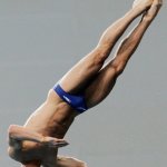 Tom, tuffatore olimpico 18enne, in costume per il suo libro - Thumbnail