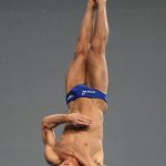 Tom, tuffatore olimpico 18enne, in costume per il suo libro - Thumbnail
