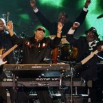 Da Sir Elton a Grace Jones: tutti sul palco per la Regina - Thumbnail