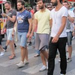 Nonostante la crisi, il Pride invade le strade di Atene - Thumbnail