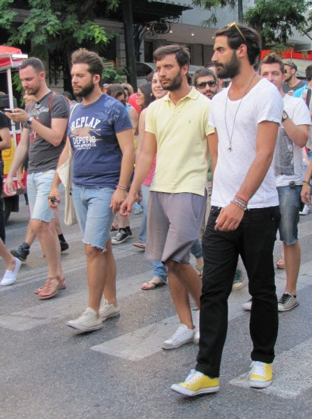 Nonostante la crisi, il Pride invade le strade di Atene
