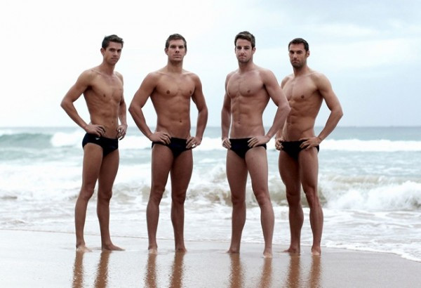 Posano per Mitch Buchannon i campioni del nuoto australiano