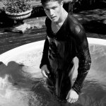 Lucas Rodrigues in costume adamitico per Didio - Thumbnail