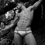 Lucas Rodrigues in costume adamitico per Didio - Thumbnail