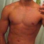 Danell Leyva, il ginnasta olimpionico si fotografa seminudo - Thumbnail