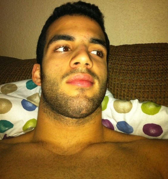 Danell Leyva, il ginnasta olimpionico si fotografa seminudo