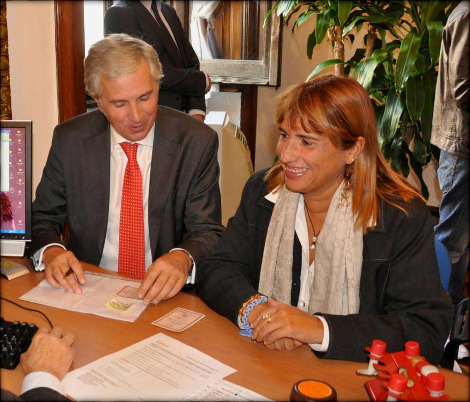 Milano: le prime coppie iscritte al Registro delle Unioni