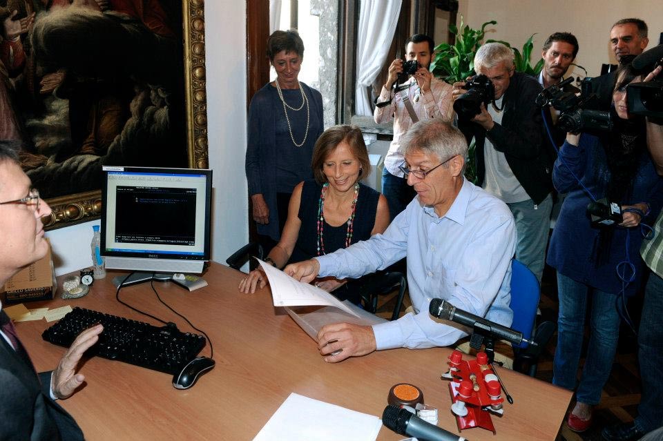 Milano: le prime coppie iscritte al Registro delle Unioni