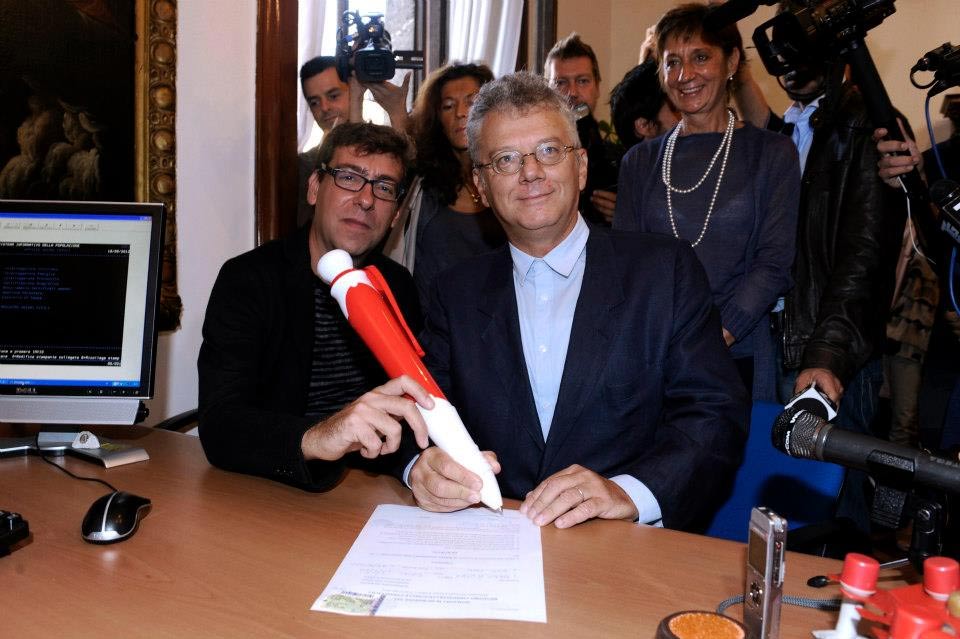 Milano: le prime coppie iscritte al Registro delle Unioni