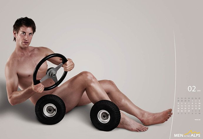 Tornano gli Uomini sulle Alpi con il loro calendario sexy