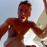 Tom Daley si tuffa anche in vacanza - Thumbnail