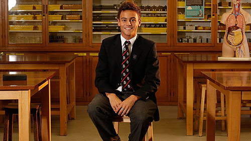 Tom Daley si tuffa anche in vacanza