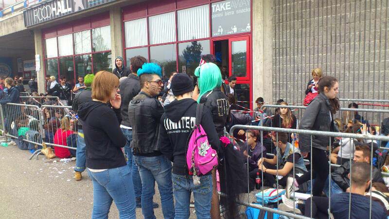 Facce da Gaga: Little Monsters in fila a Milano
