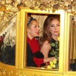 Ultima Gaga-follia: una carrozza d'oro per andare da Harrods - Thumbnail