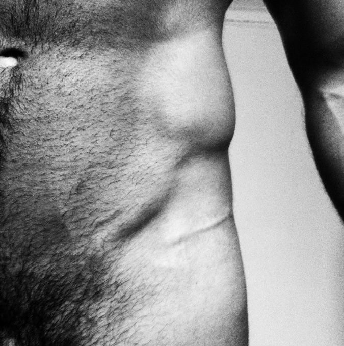 Johan Akan su Twitter dedica foto hot ai follower