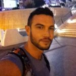 Johan Akan su Twitter dedica foto hot ai follower - Thumbnail