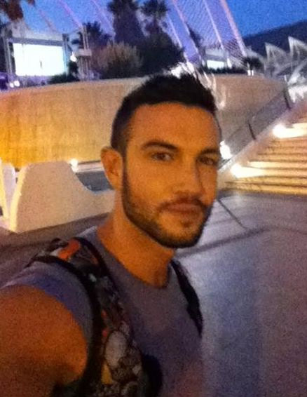 Johan Akan su Twitter dedica foto hot ai follower