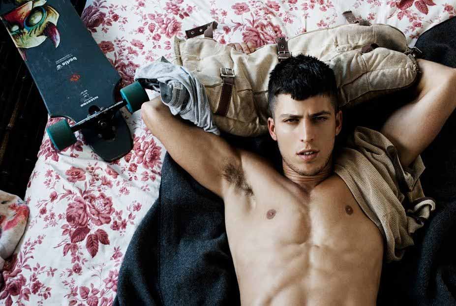 Il giovane modello slovacco Filip Jankovic nudo per Rick Day