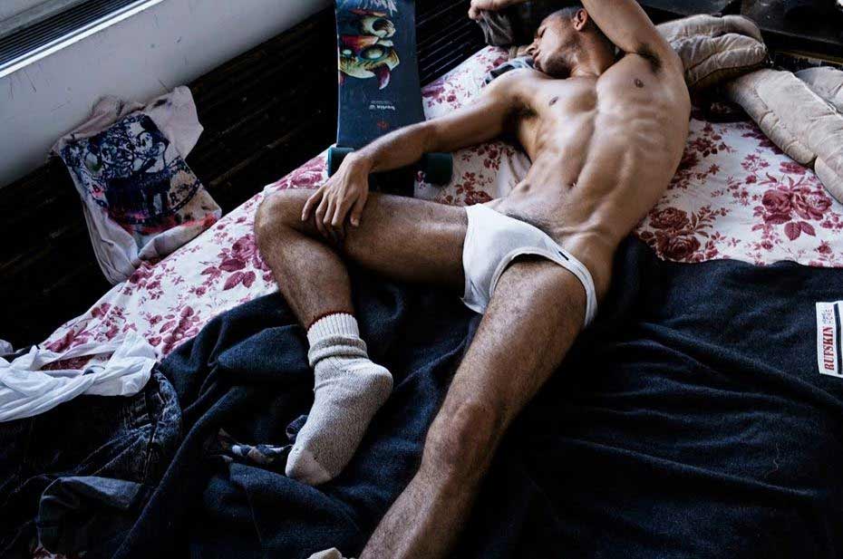 Il giovane modello slovacco Filip Jankovic nudo per Rick Day
