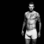 David Beckham in slip: la collezione H&M bodywear di Natale - Thumbnail