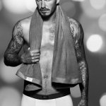 David Beckham in slip: la collezione H&M bodywear di Natale - Thumbnail