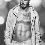 David Beckham in slip: la collezione H&M bodywear di Natale - Thumbnail