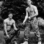 I Royal Marine della Regina a nudo per beneficienza - Thumbnail