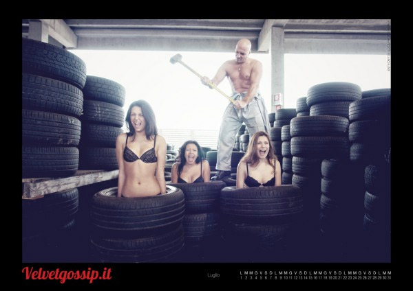 Vita quotidiana di una pornostar: il calendario di Franco Trentalance