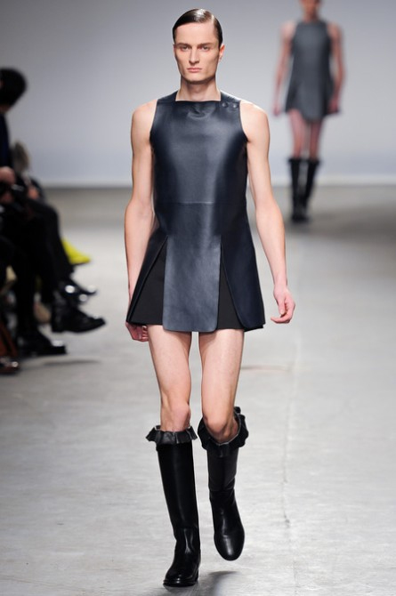 La trasgressiva collezione JW Anderson per l'autunno 2013