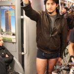 No Pants Subway Ride 2013: tutti in mutande in metro a Milano - Thumbnail