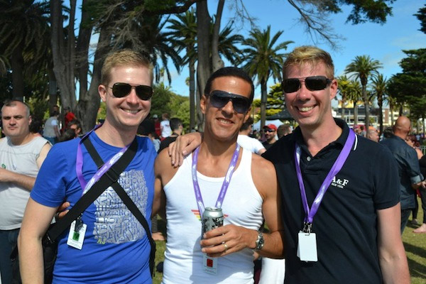 I giocatori di football aprono il Melbourne Pride