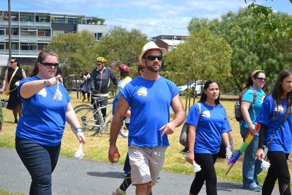 I giocatori di football aprono il Melbourne Pride