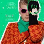 Seth Kuhlmann diventa un sexy Topolino per il magazine Adon - Thumbnail