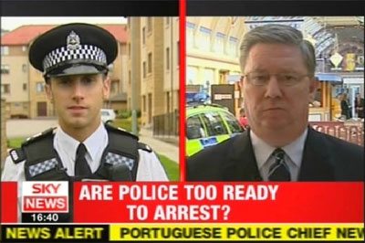 Lo stripper poliziotto che fa arrabiare Scotland Yard