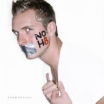 Supergallery: Centinaia di facce contro l'odio - Thumbnail