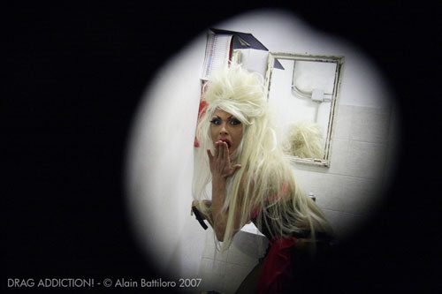 'Drag Addiction!', le regine della notte in mostra a Torino
